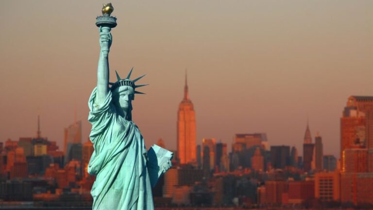 What Are the Must-Visit Landmarks in New York City?